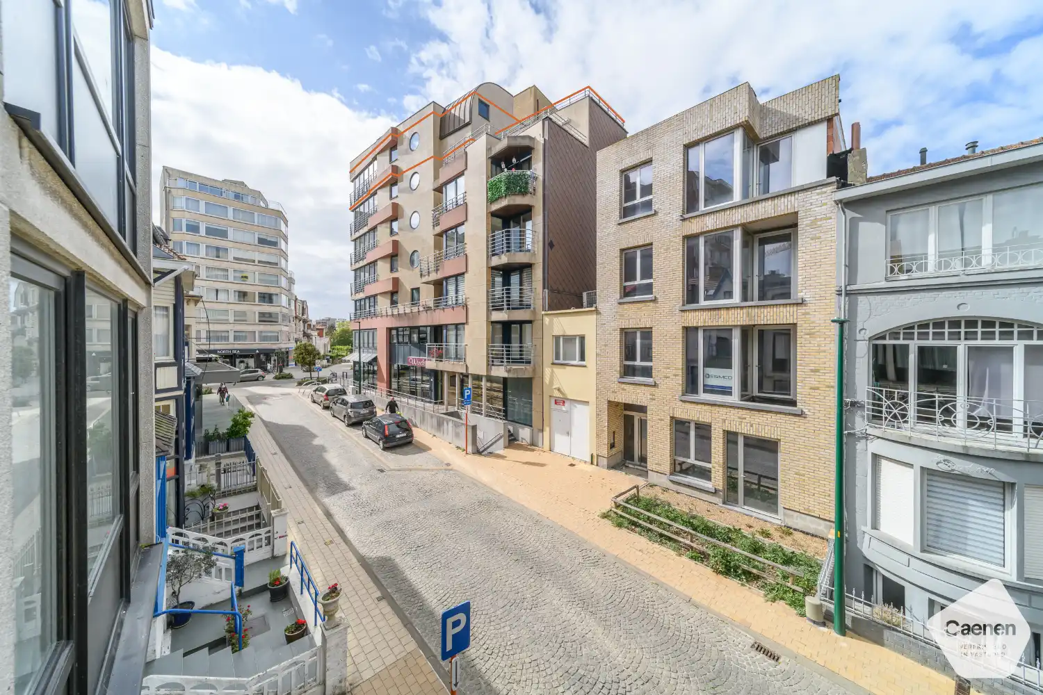 Instapklaar penthouse met ruim zonneterras en lateraal zeezicht foto 18