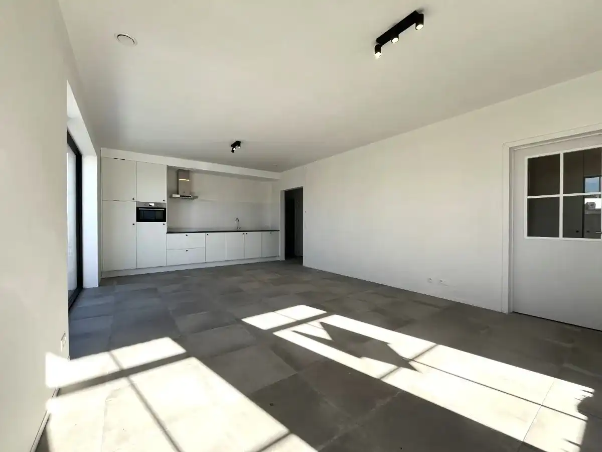 Beselare – Gelijkvloers nieuwbouwappartement met tuin en oprit foto 4
