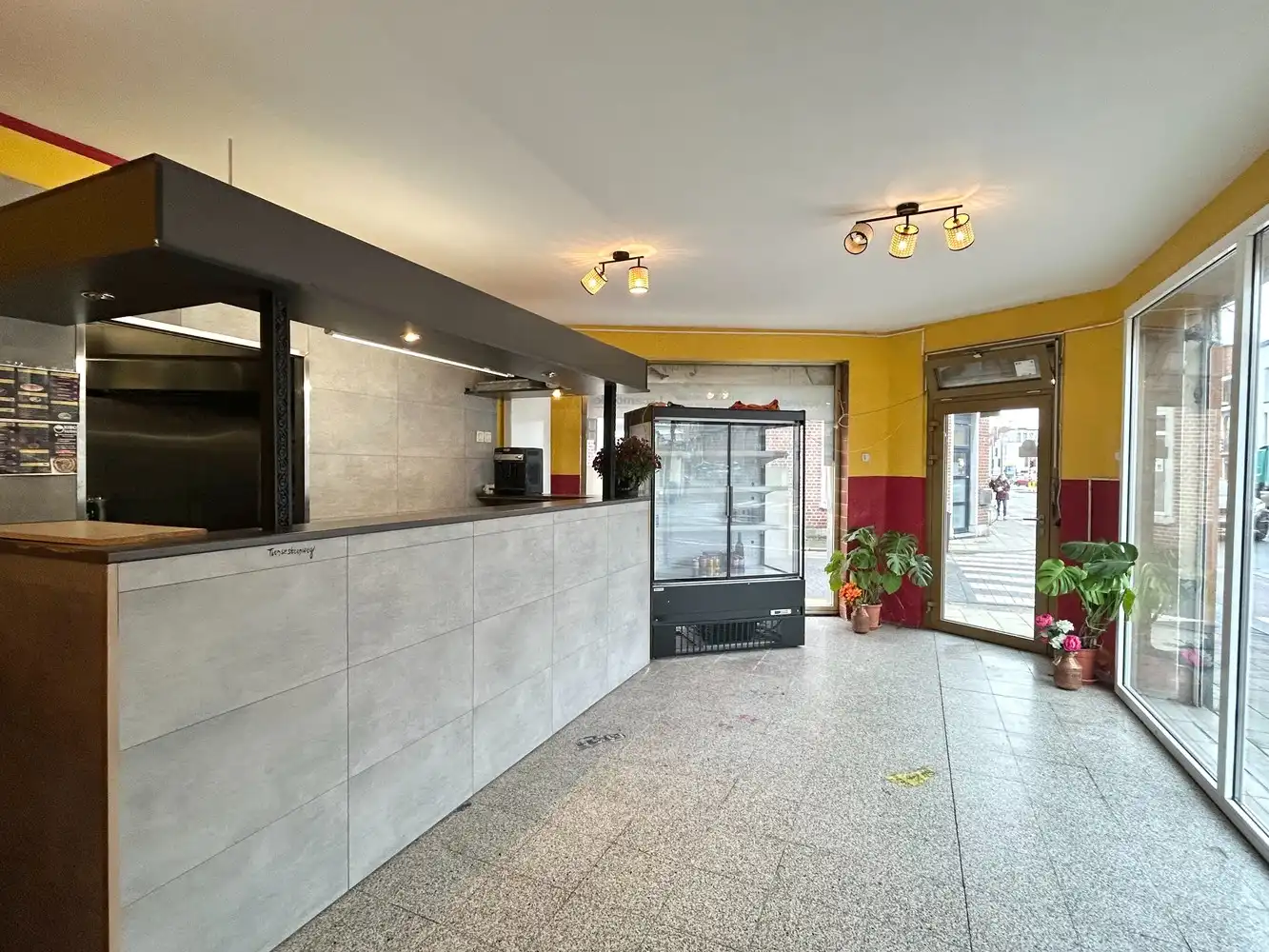 Hoekwoning met 4 slaapkamers en 2 badkamers foto 4