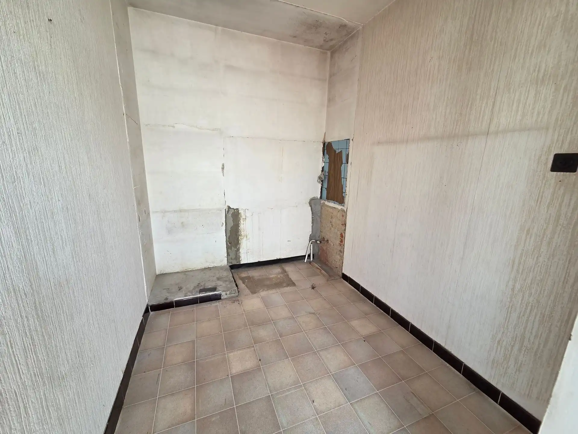 Vrijstaande woning met 4 slks op een perceel van 3135m² met mooi groen verzicht. Toplocatie! foto 5