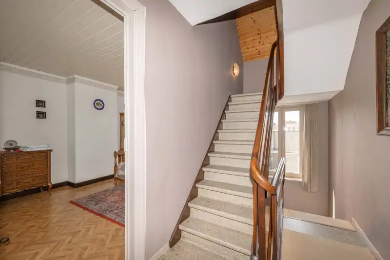 🏡 Gezinswoning met ruime garage en tuin TE KOOP in Meulebeke! foto 11