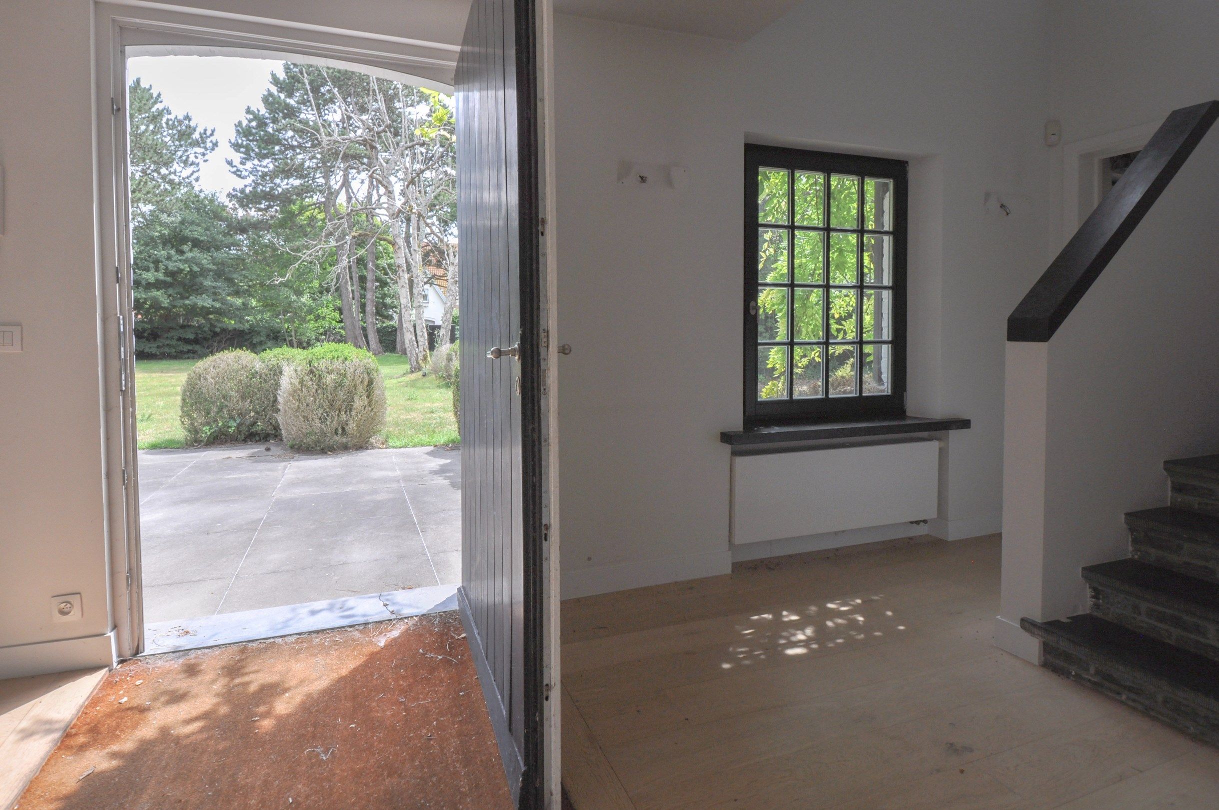 Exclusieve villa ,rustig gelegen op een perceel van 1628 m² nabij de Royal Zoute Tennis Club. foto 7