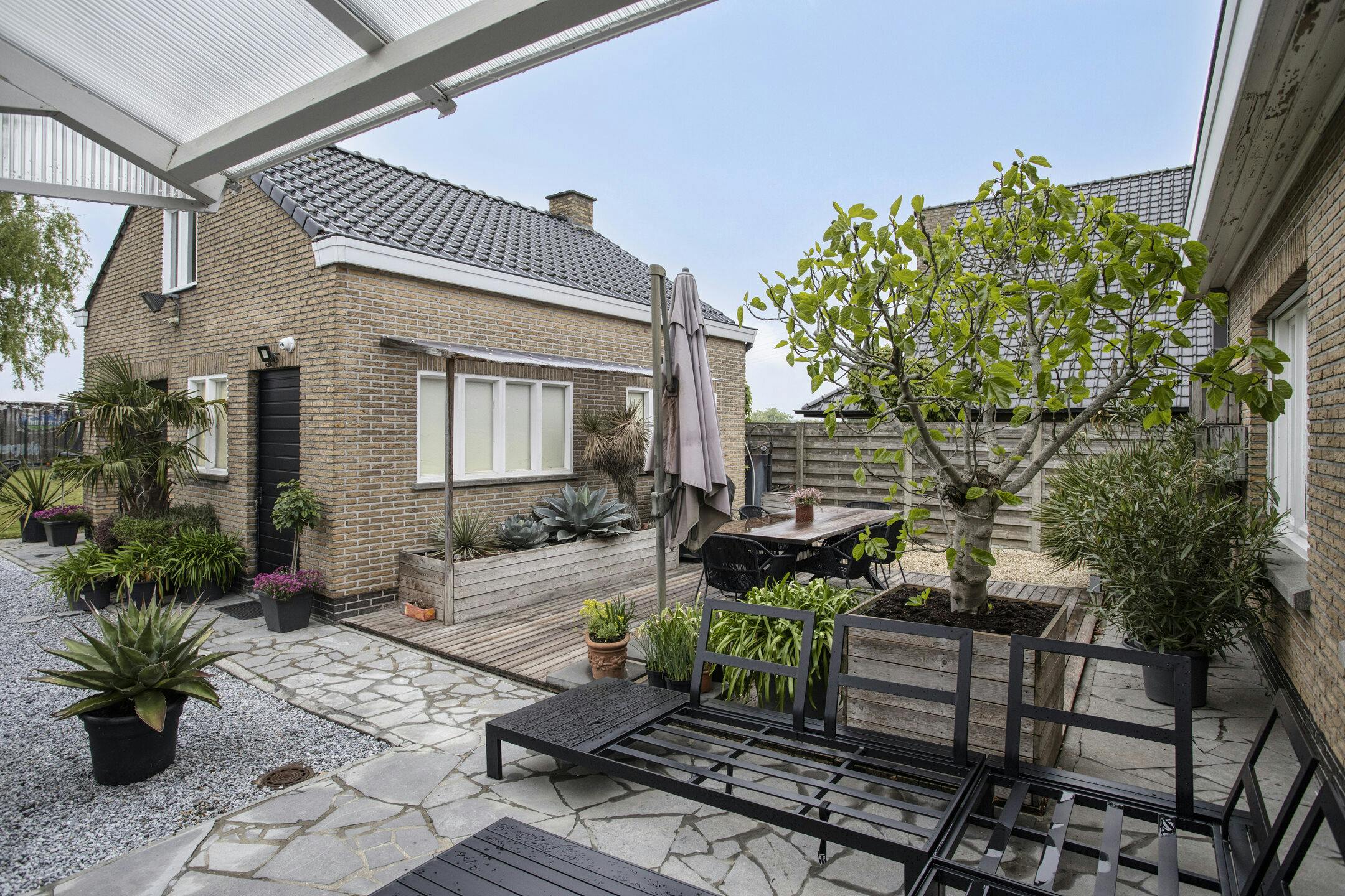 Te renoveren alleenstaand huis te koop op 1062 m² in Rumbeke foto 4