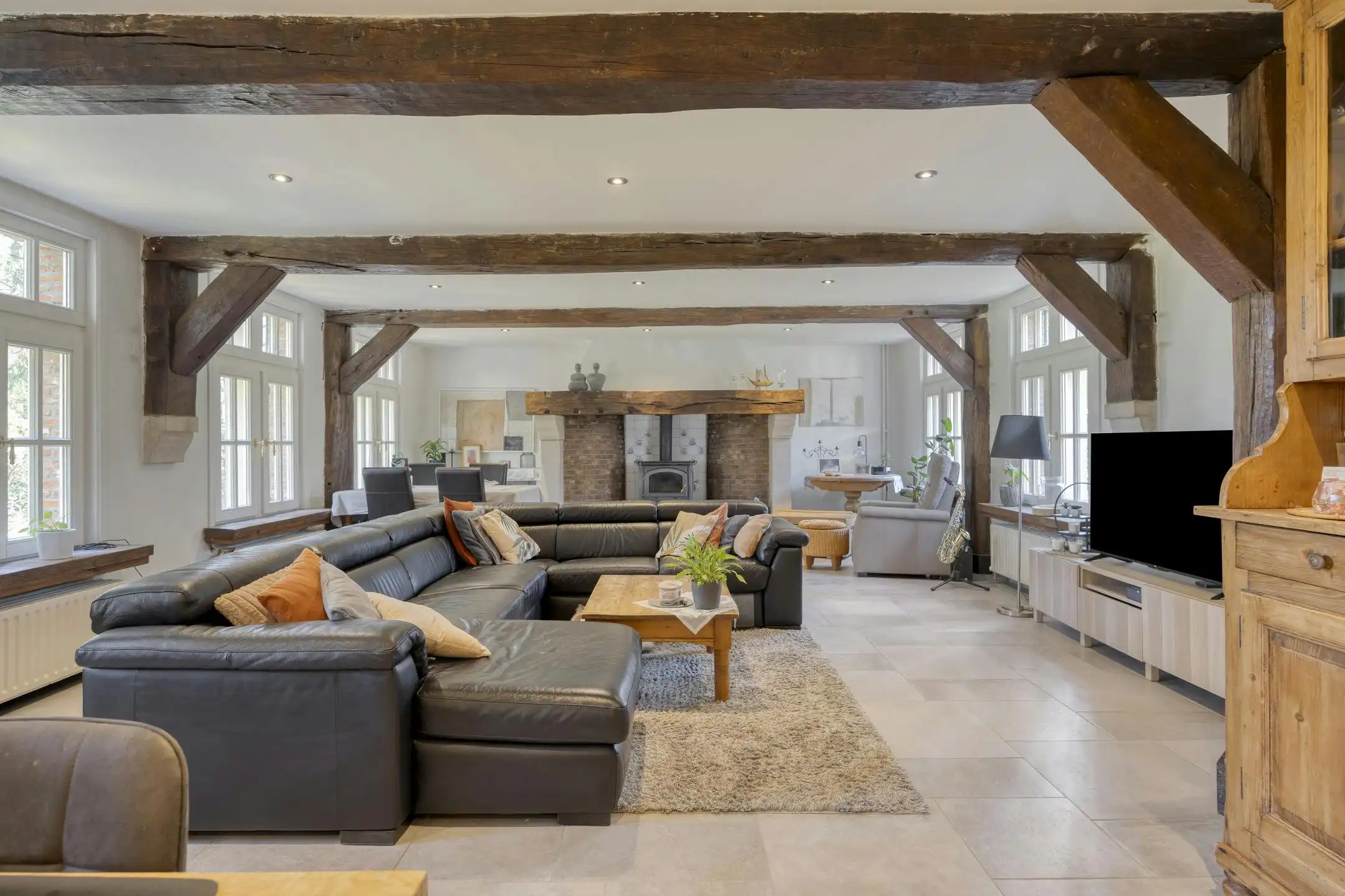 Recent gerenoveerde villa op 33 are te koop in Herentals foto 2