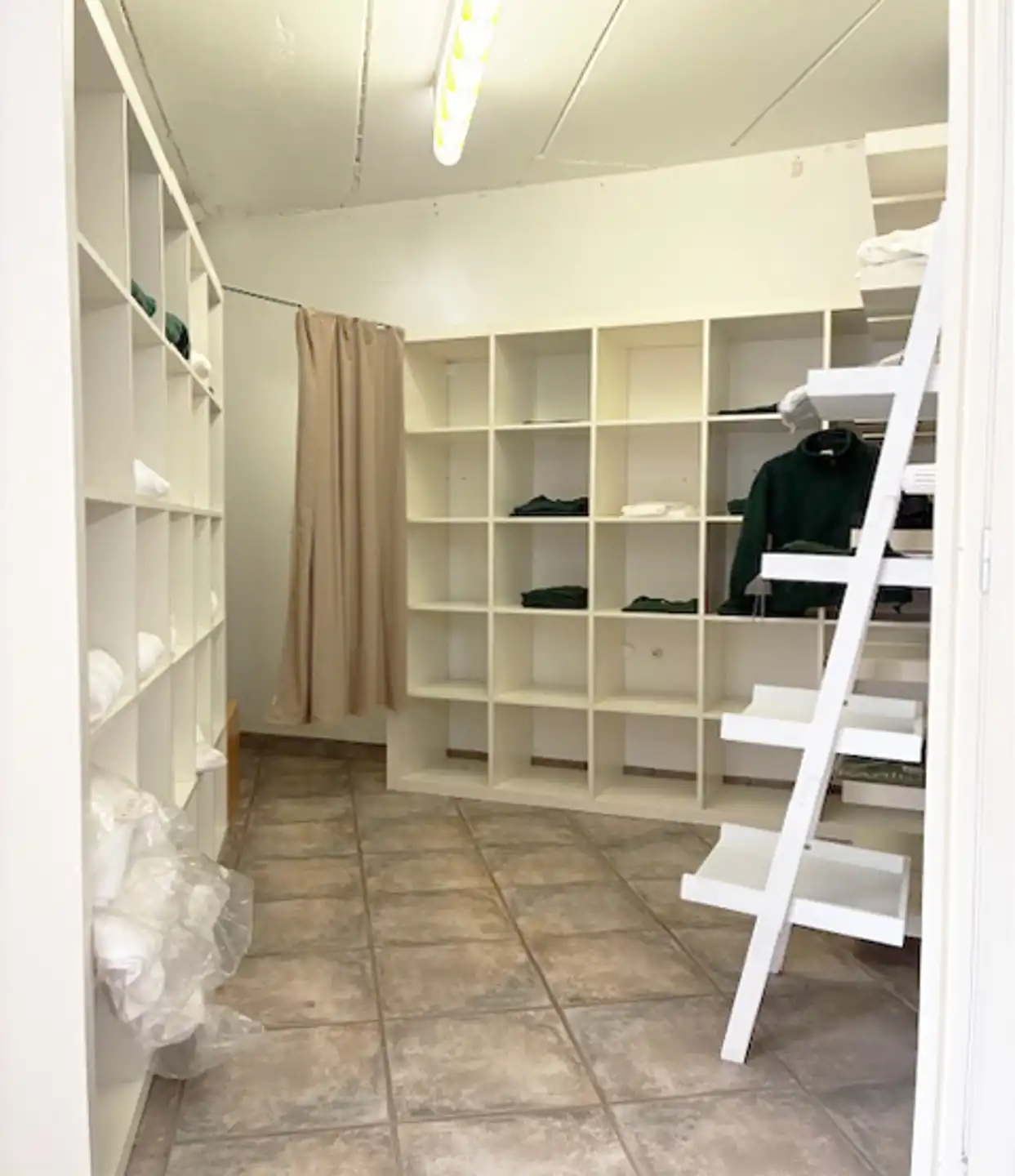 Commerciële ruimte te huur foto 9