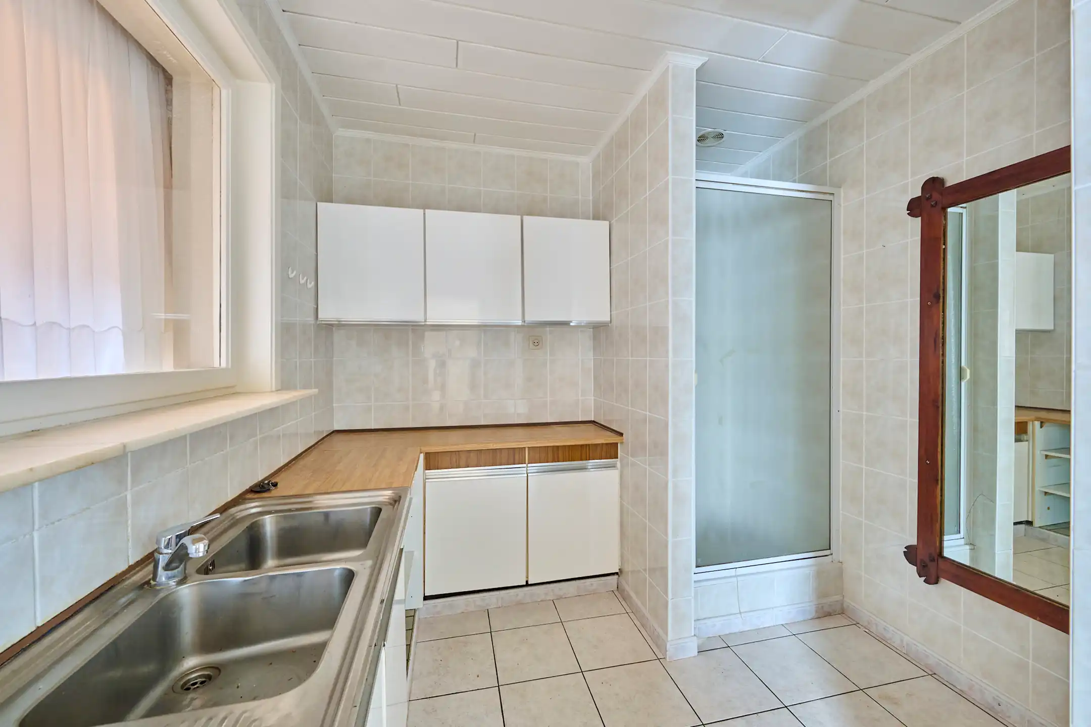 RUSTIG GELEGEN OP TE FRISSEN GEZINSWONING OP 6a in As. foto 6