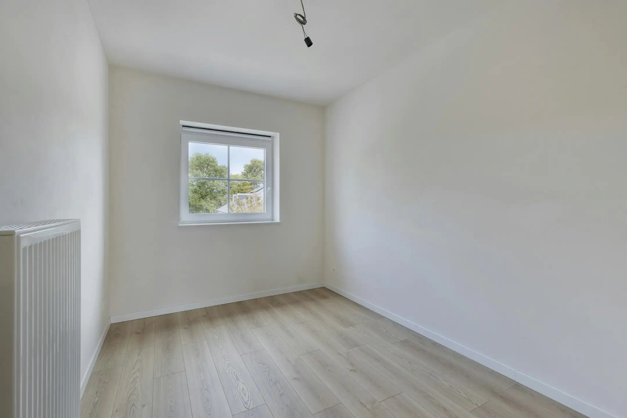 Instapklaar huis met 3 slaapkamers en carport in Izegem! foto 5