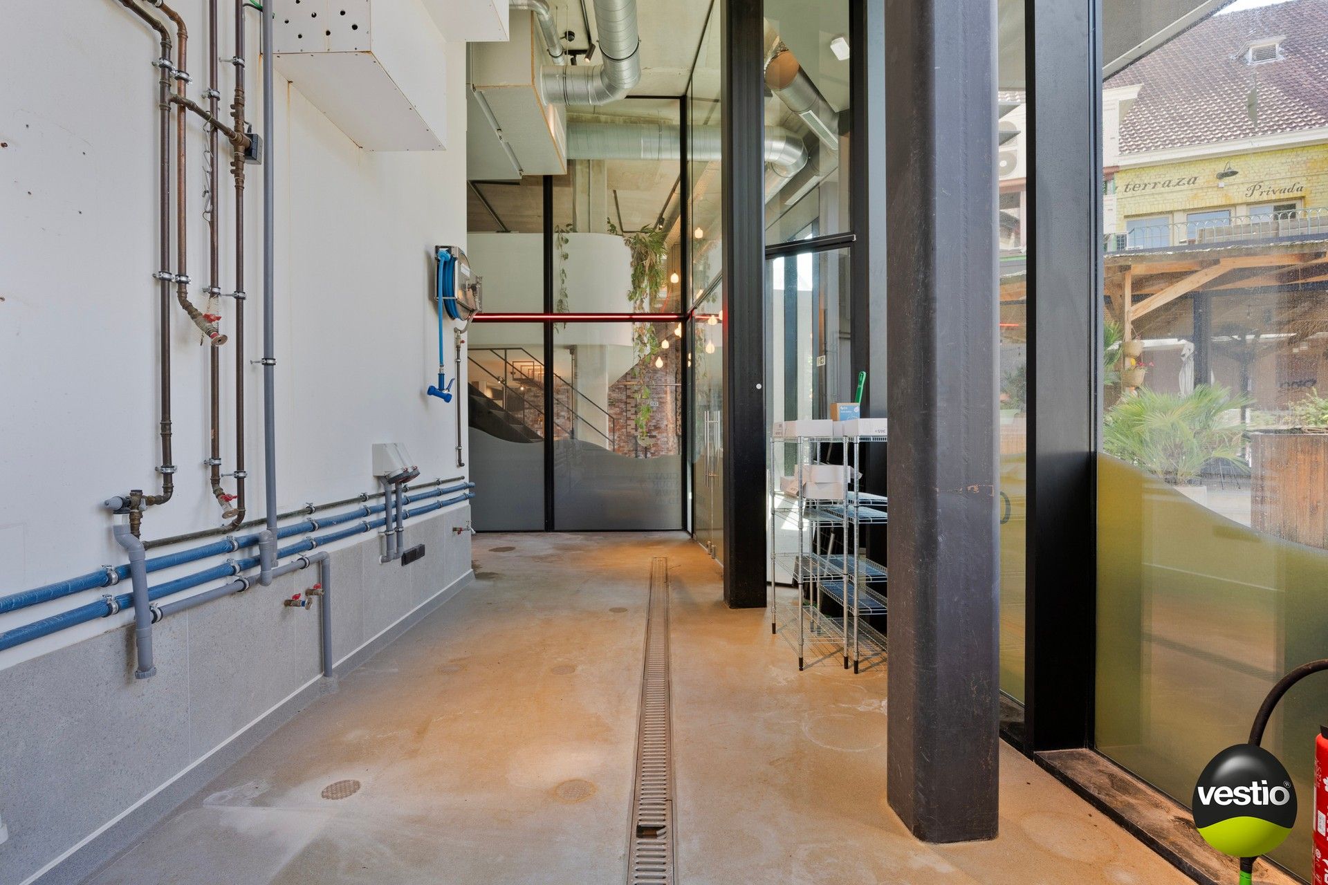 Polyvalent handelspand van ca. 245 m² op strategische locatie in centrum Hasselt. foto 17