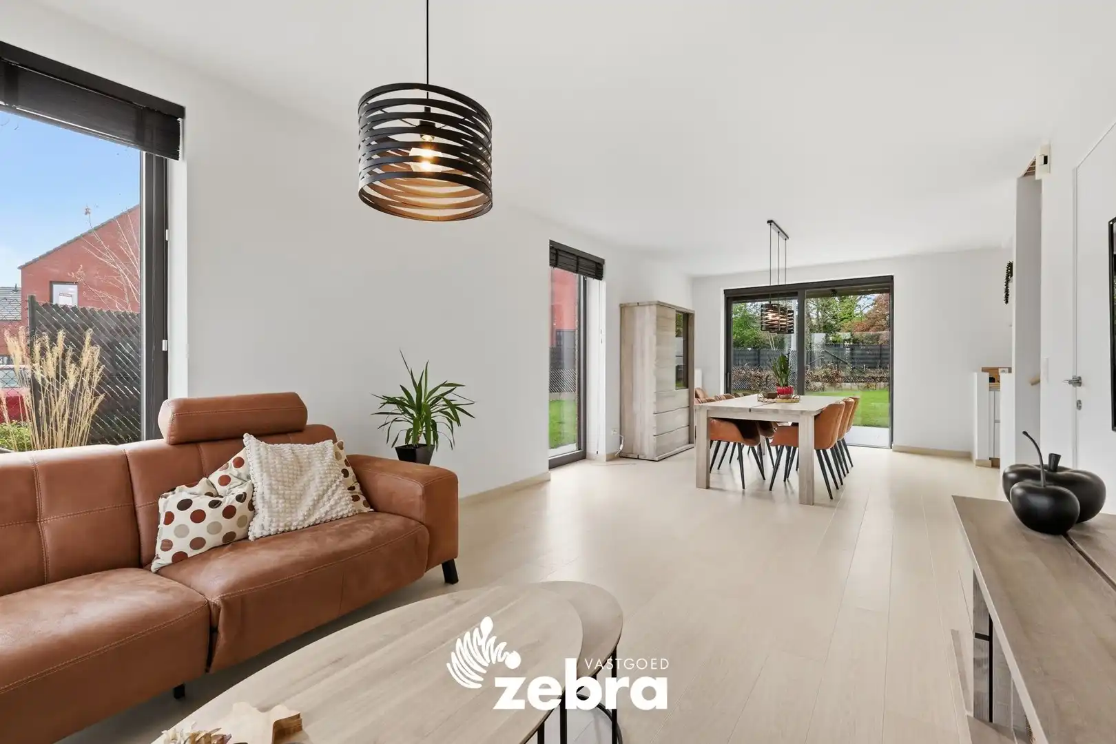 Recente moderne woning (2024) met 4 slaapkamers en tuin in Tielt! foto 2