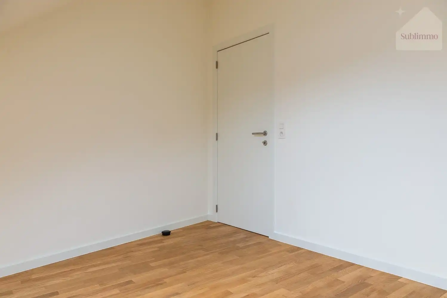 Volledig gerenoveerde karakterwoning met prachtige aangelegde tuin, polyvalente ruimte en 3 slaapkamers foto 27
