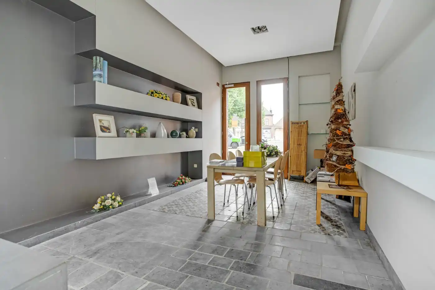 Centraal gelegen handelsgelijkvloers in centrum Zandvliet foto 10