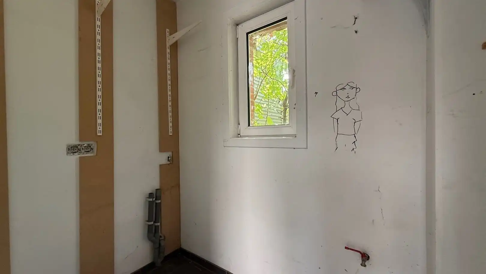 HOB met 4 slaapkamers en grote tuin foto 11