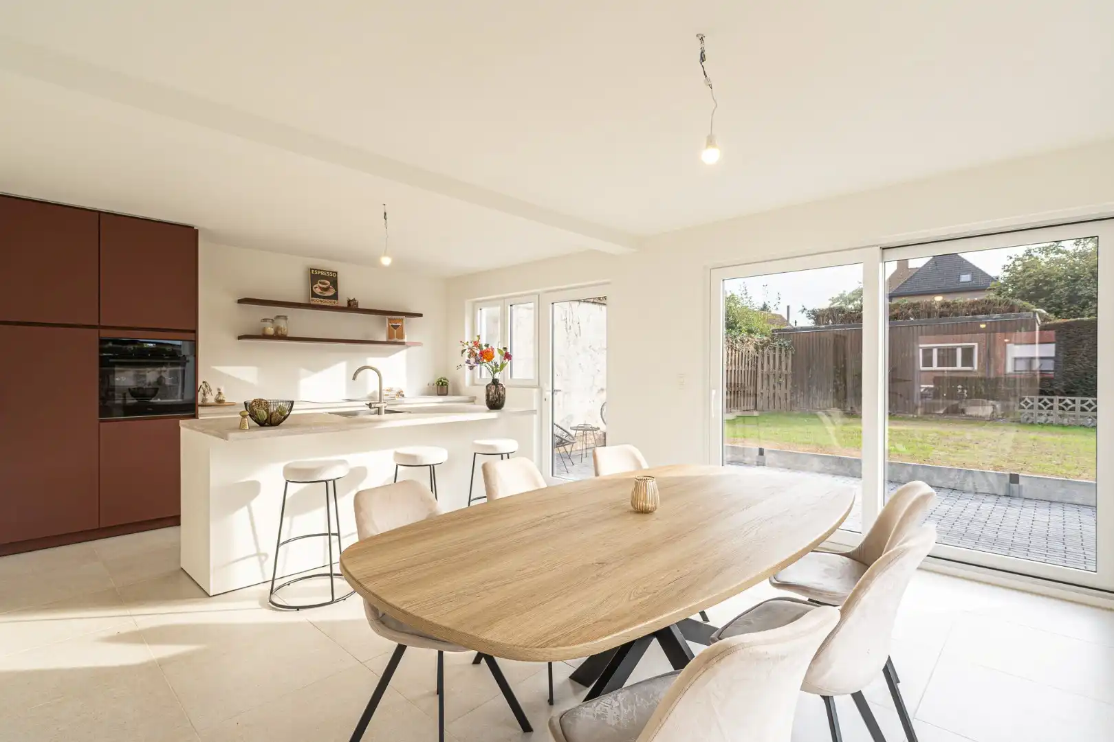 Instapklare halfopen woning met 3 slaapkamers, zonnige tuin en garage in Kortrijk-centrum foto 7