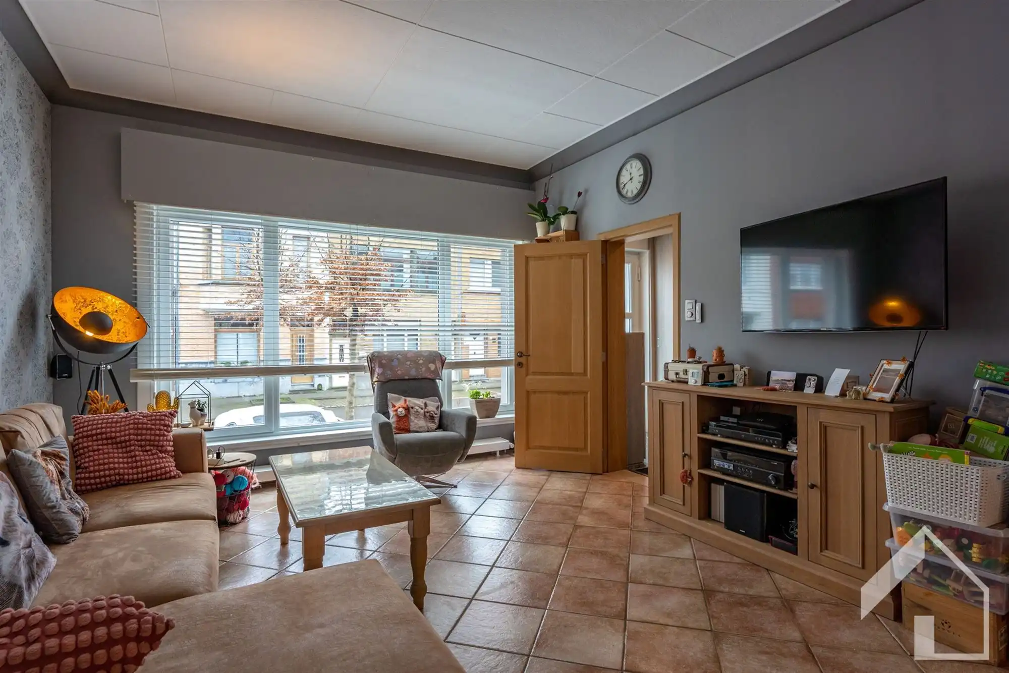 Instapklare gezinswoning met 3 slaapkamers, garage en tuin in rustige enkelrichtingsstraat te Deurne foto 5