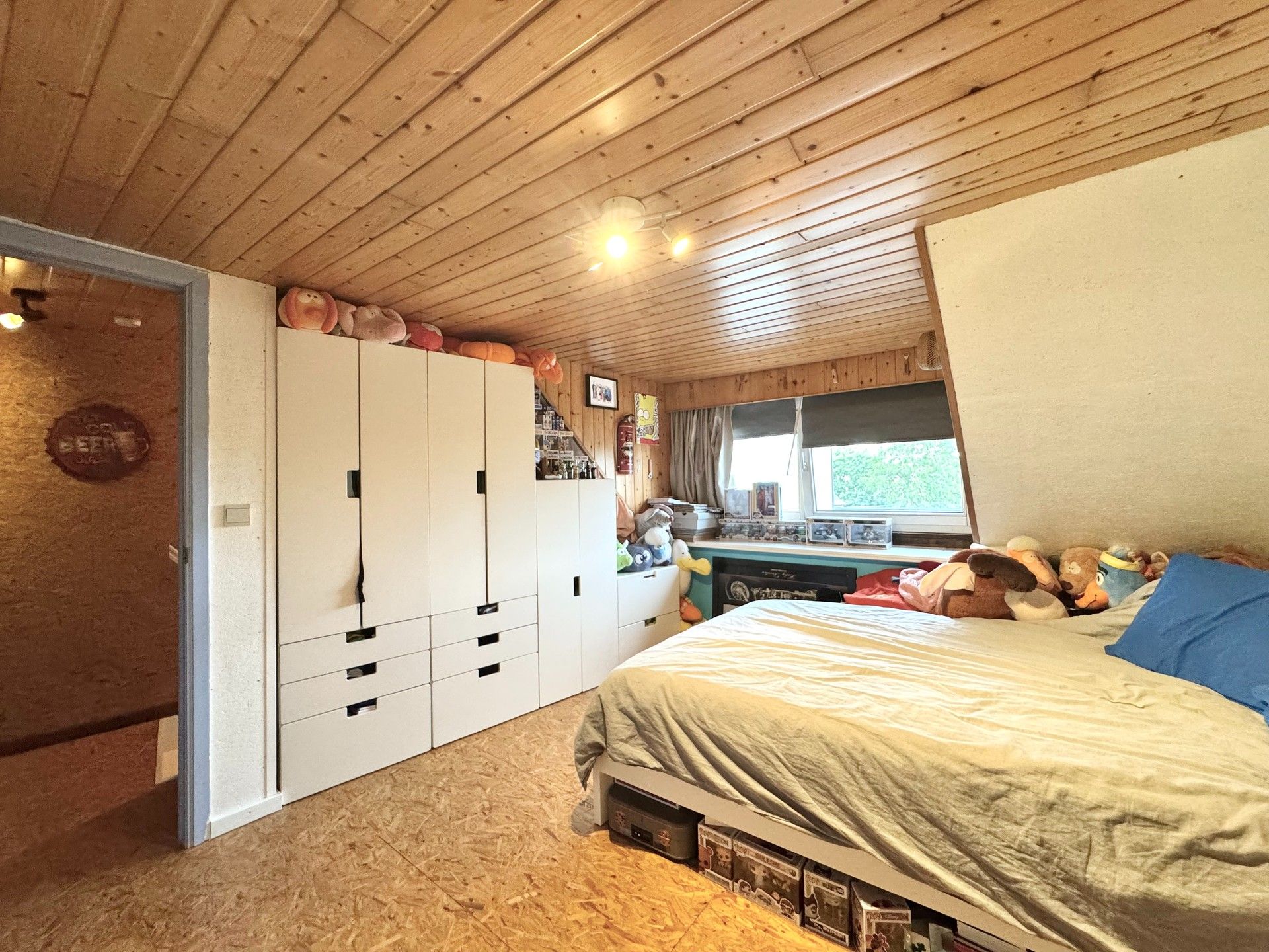 GEZELLIGE WONING MET 2 SLPKS EN TUIN OP 290 M² foto 22