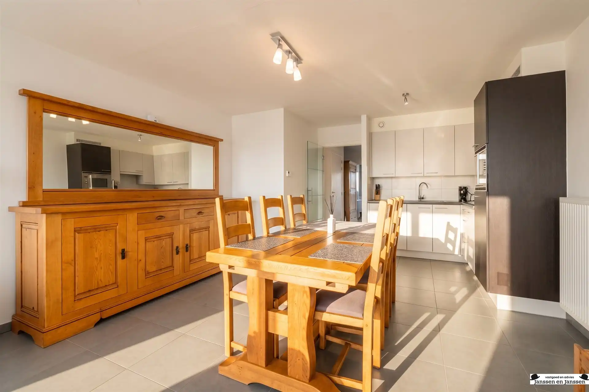 Appartement met duinenzicht in het centrum van Bredene foto 6