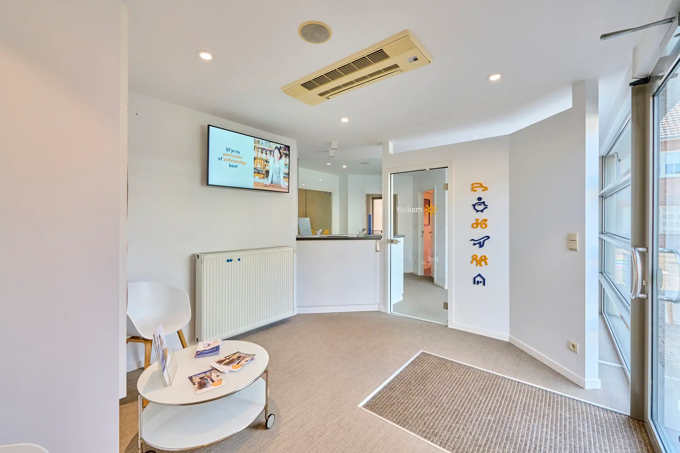 Te huur: Kantoor/handelsruimte (184 m²) in hartje Meeuwen foto 9