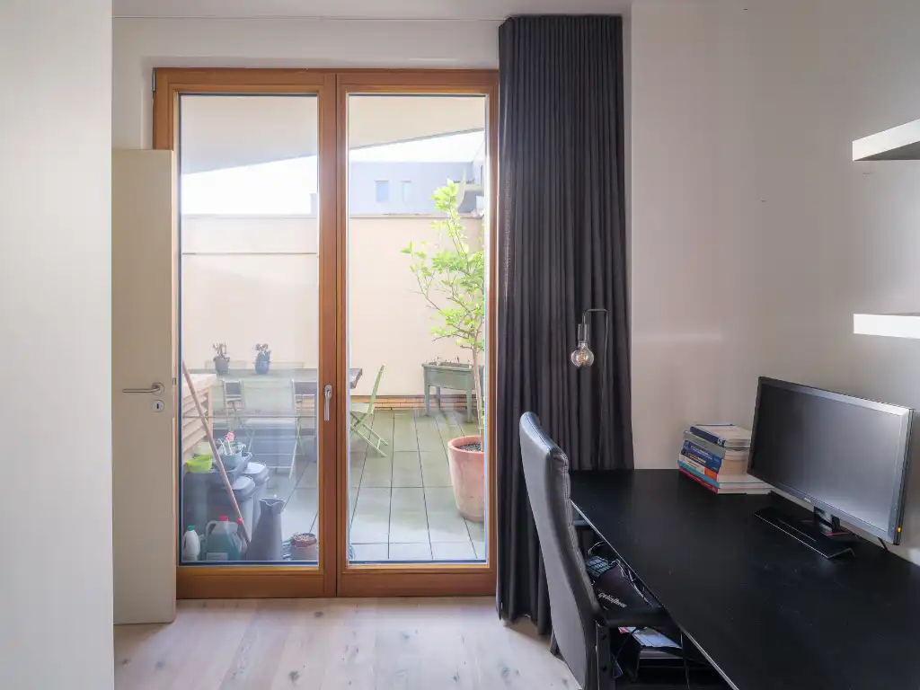 Lichtrijk appartement met weids zicht, twee slaapkamers en drie bijzonder ruime terrassen, gelegen in een bruisende en dynamische omgeving. foto 17