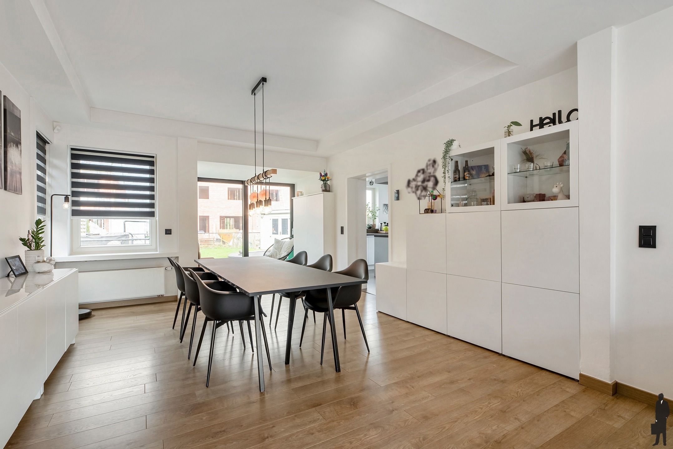 Knap gerenoveerde gezinswoning met 4 slaapkamers en praktijkruimte/kantoor. foto 7