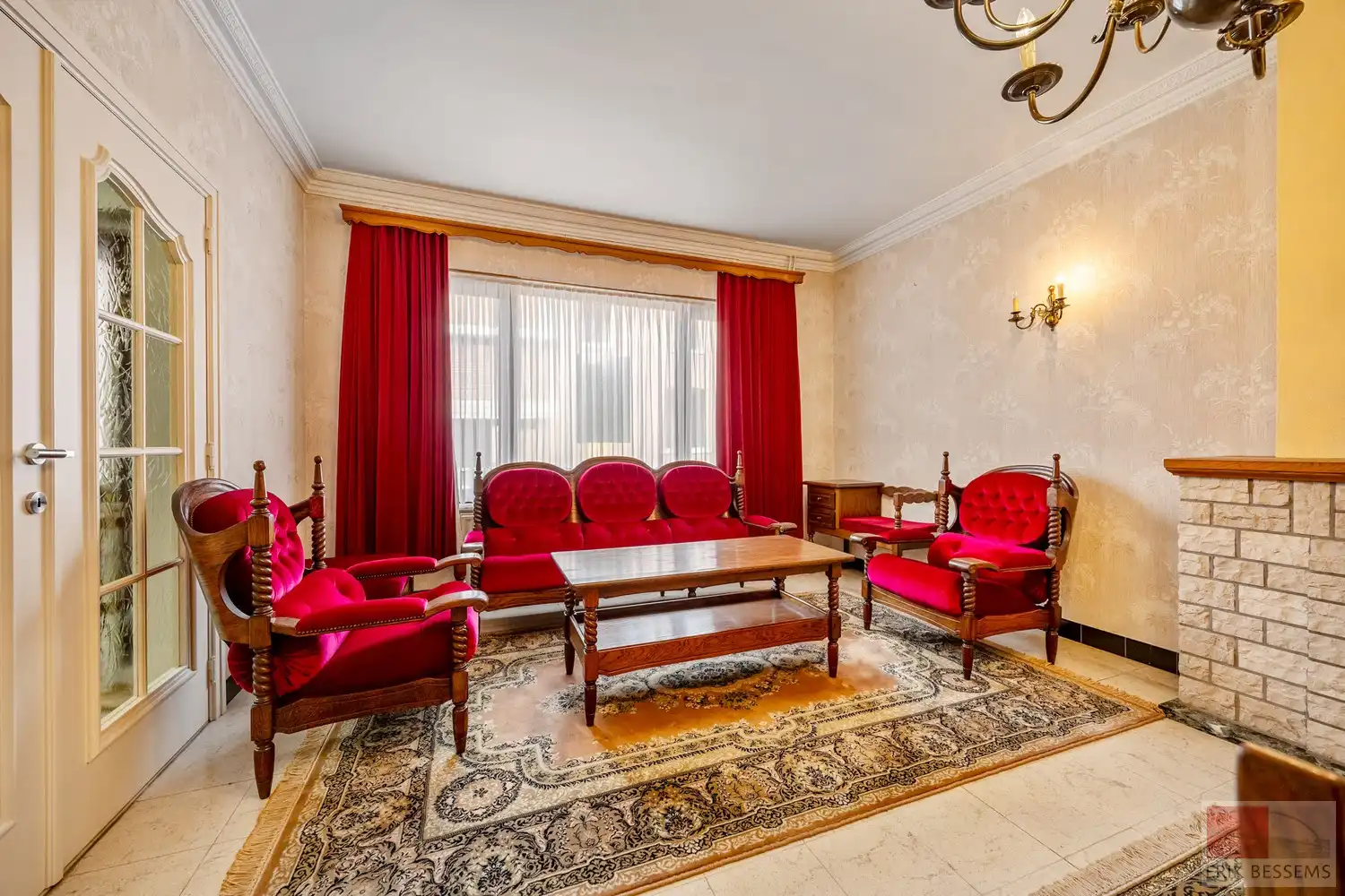 Leuke te renoveren halfopen bebouwing met potentieel en 3 ruime slaapkamers. foto 5