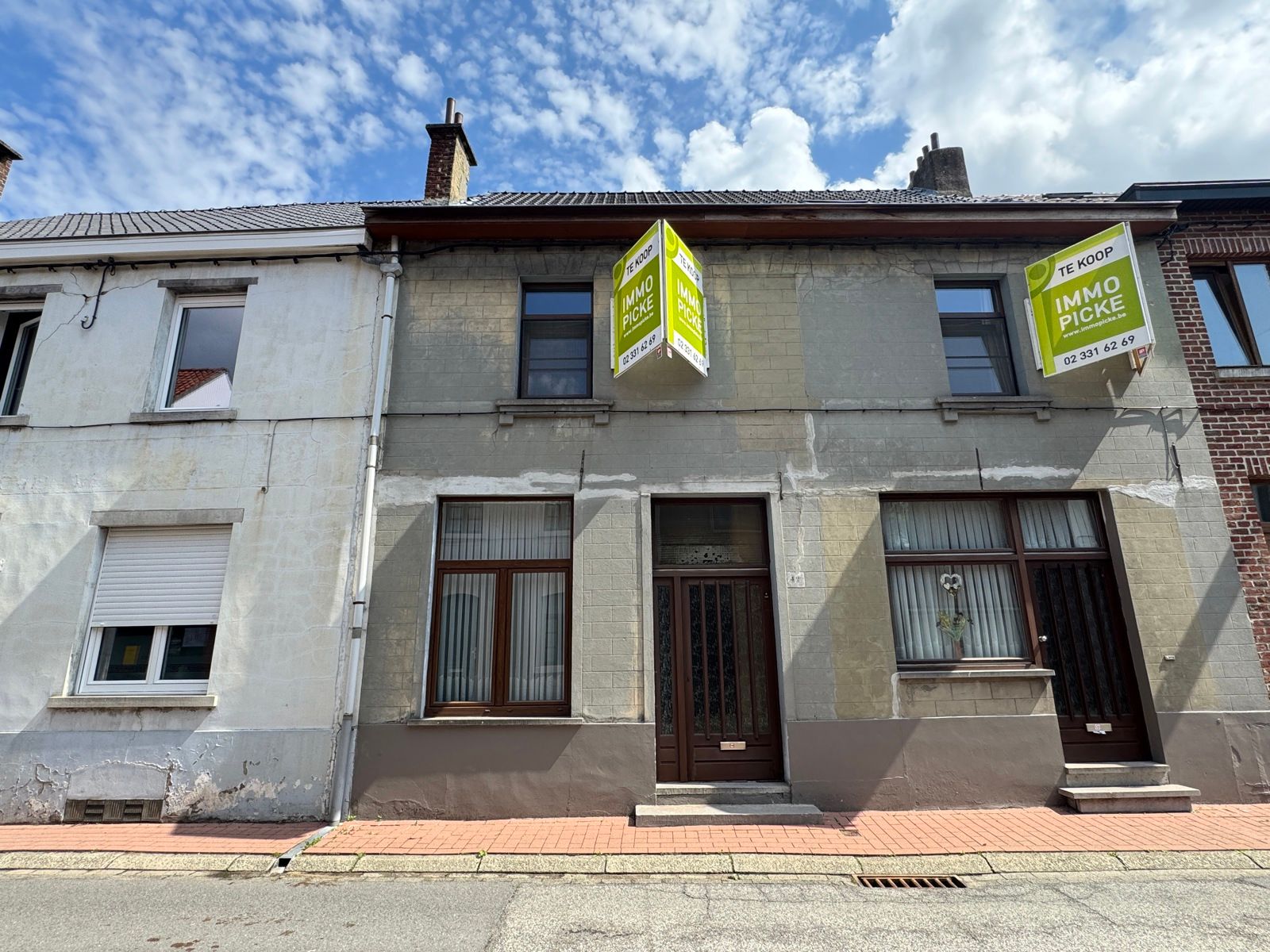 Gunstig gelegen woning met 2 slaapkamers en koer foto {{pictureIndex}}