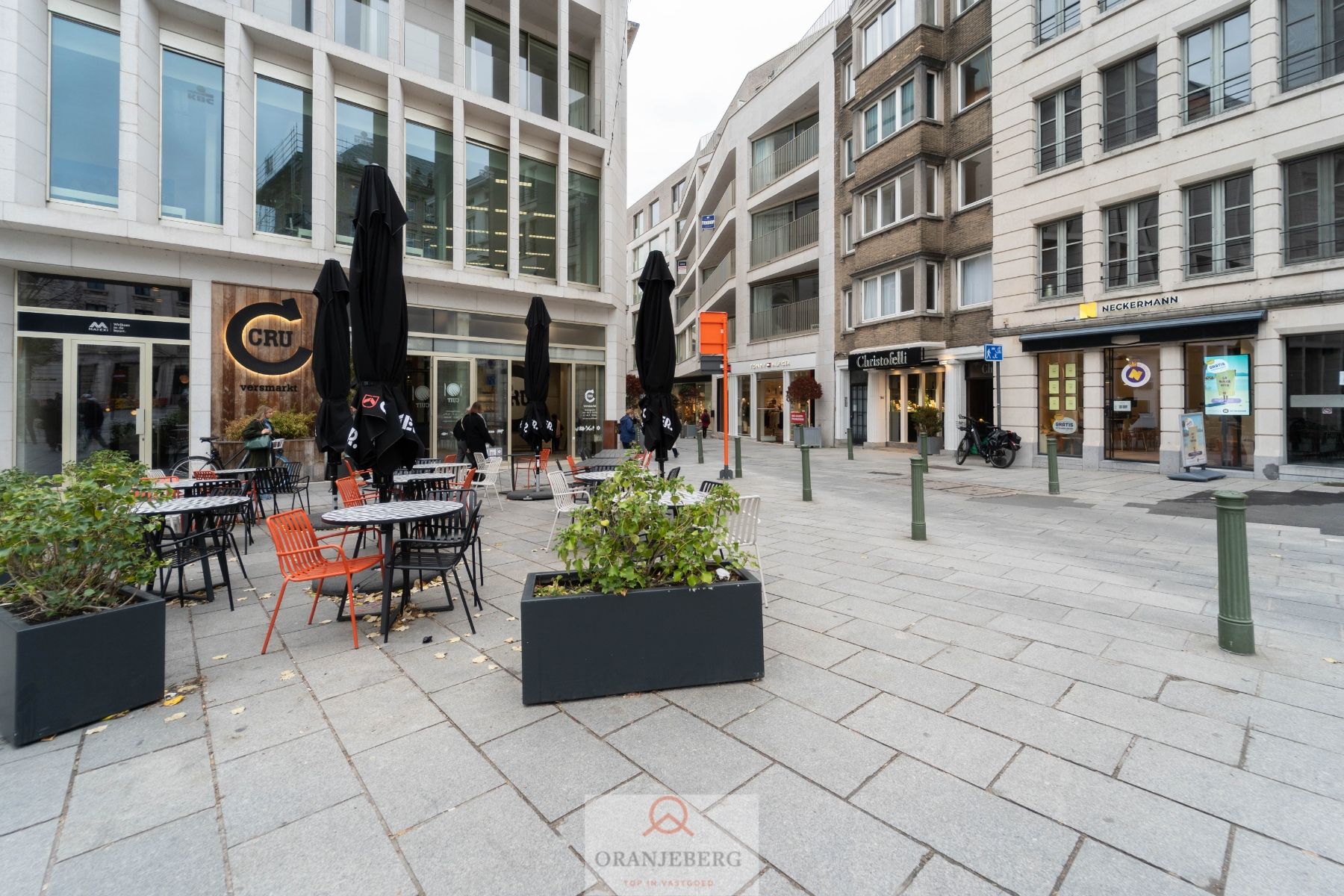 Stijlvol handelspand te huur omgeving Kouter foto 27