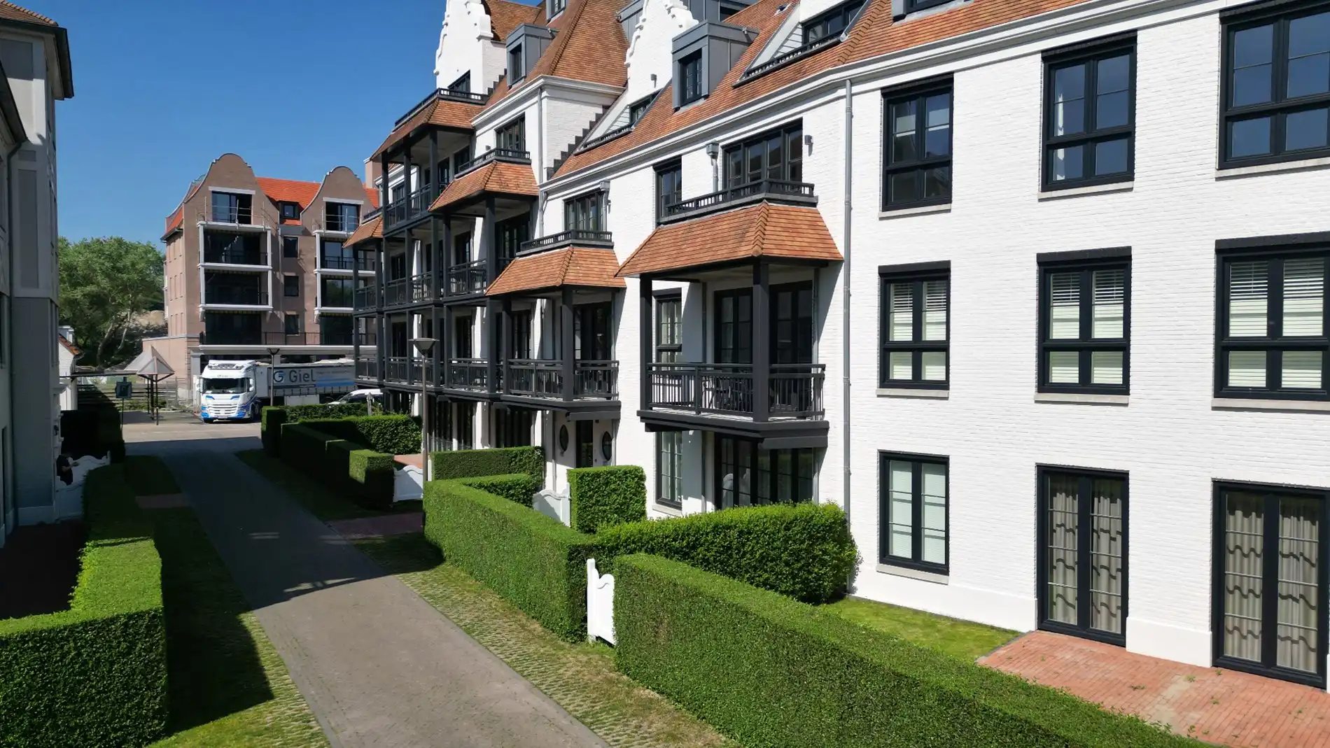 Stijlvol appartement met aangenaam terras foto 24