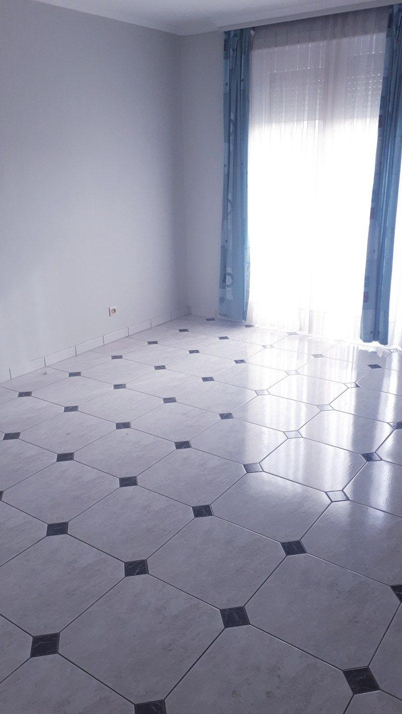 SINT-ANDRIES: appartement met 2 slaapkamers foto 5