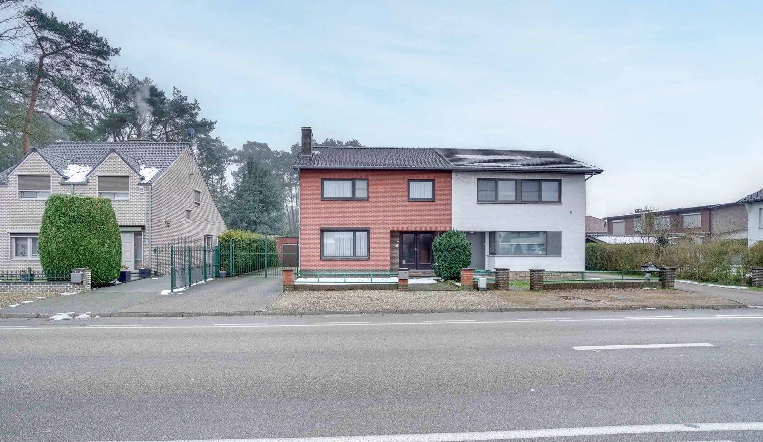 Hoofdfoto van de publicatie: Woning met vier slaapkamers, garage en tuin