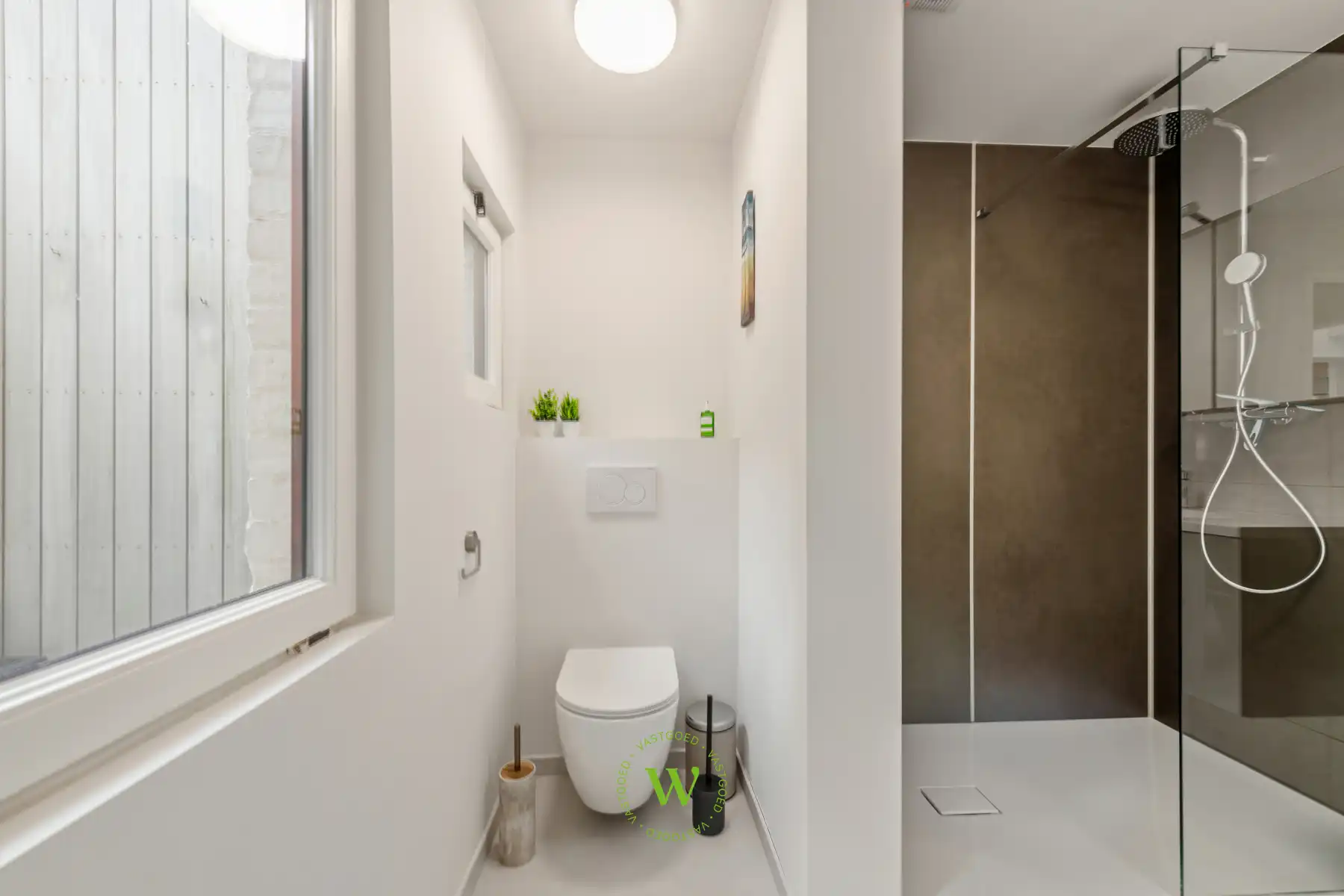 Lichtrijk gelijkvloers appartement met private inkom foto 15