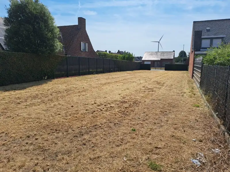 Bouwgrond te koop in Kachtem – 654 m² voor een halfopen gezinswoning foto 12