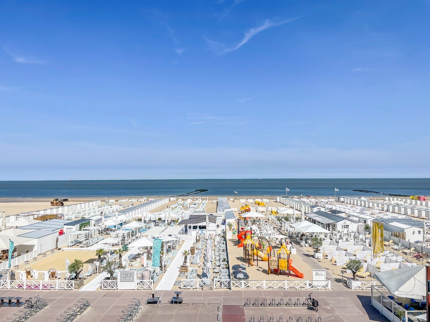 Luxueus vernieuwd appartement op de Zeedijk vlakbij het Rubensplein te Albertplage. Garage te koop foto 2