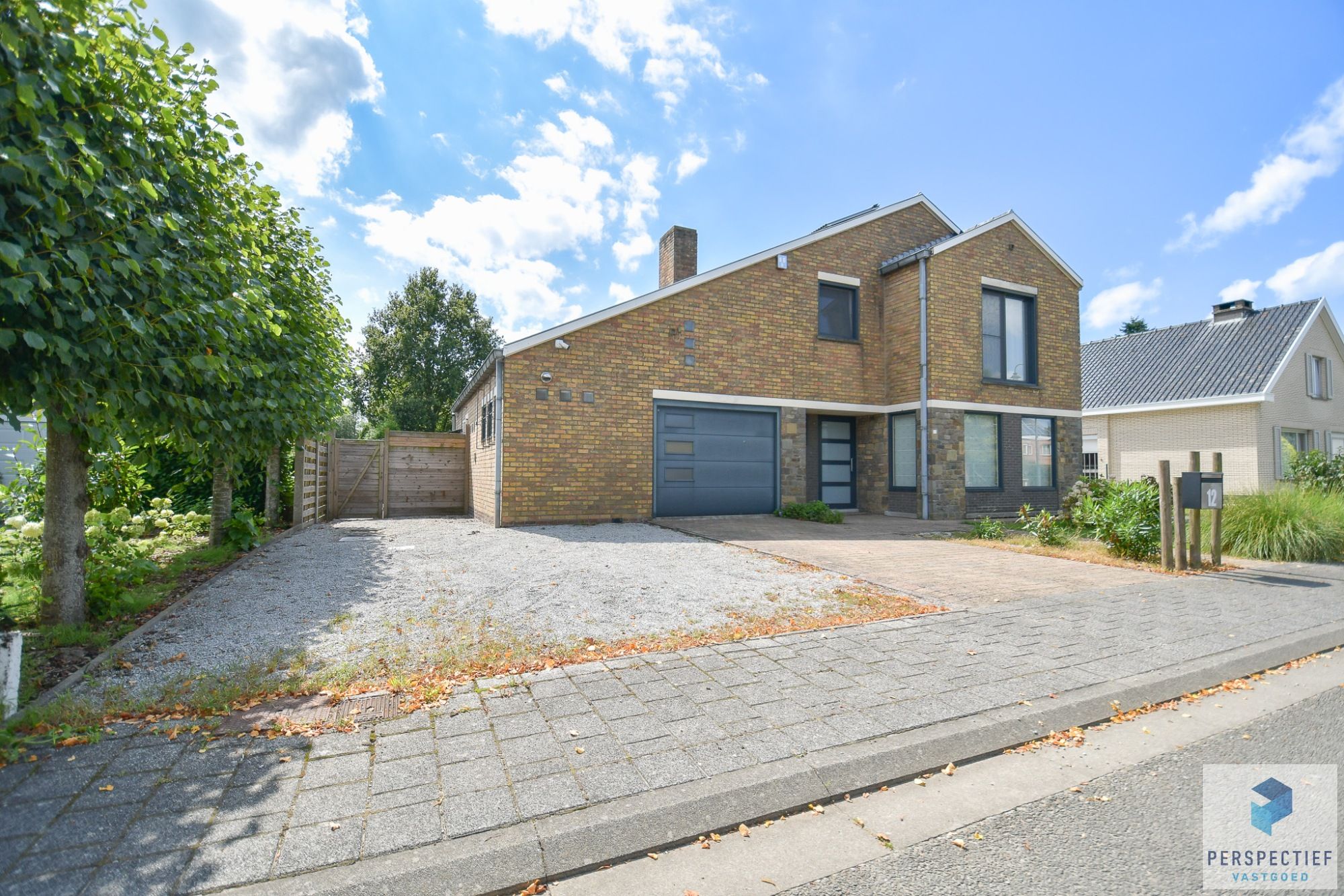 Prachtige woning met bijgebouw en grote tuin met landelijk uitzicht op 1383m² foto 1