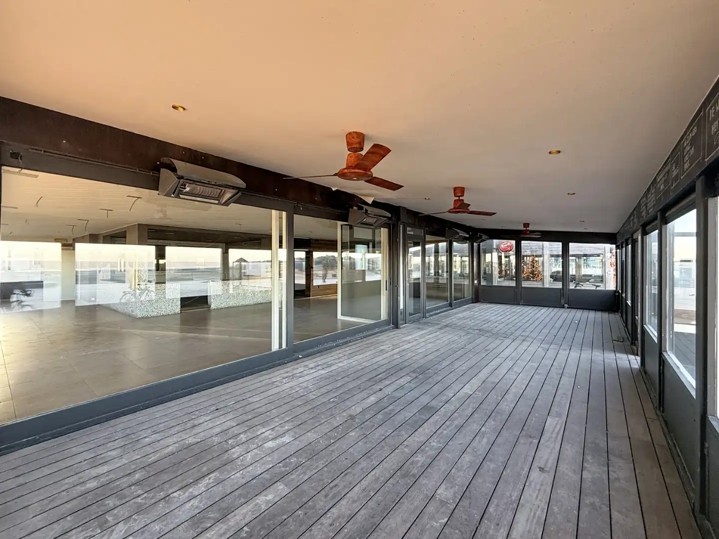 Ruim handelspand op topligging aan de Zeedijk foto 11