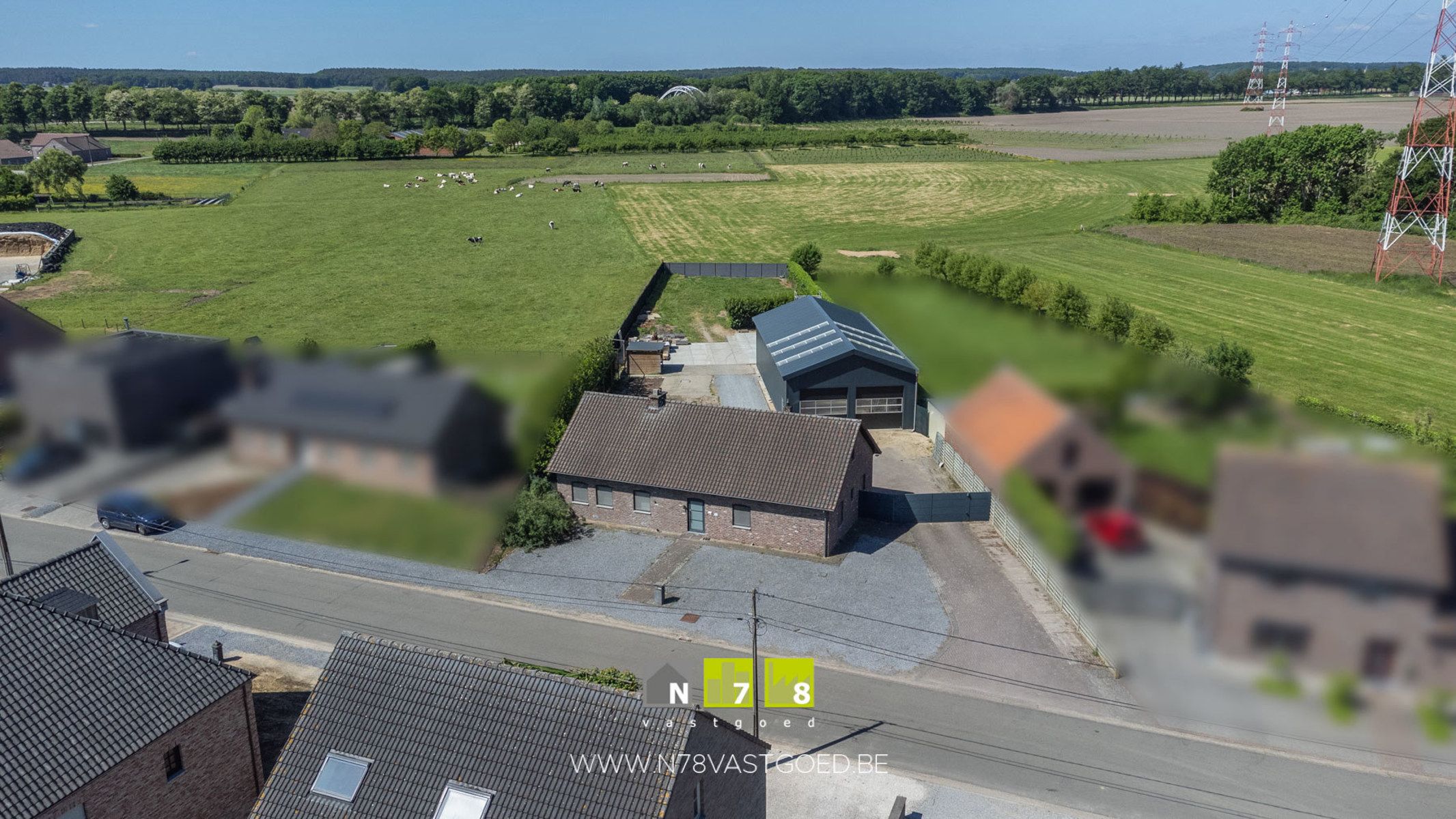 Commercieel te koop foto {{pictureIndex}}