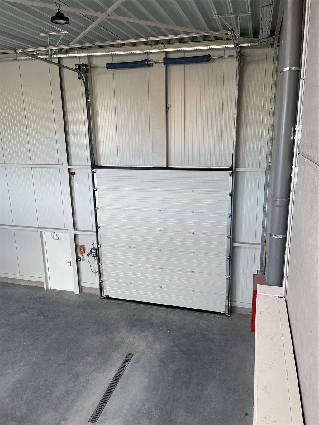 Zeer veelzijdige KMO-unit met goede zichtbaarheid foto 17