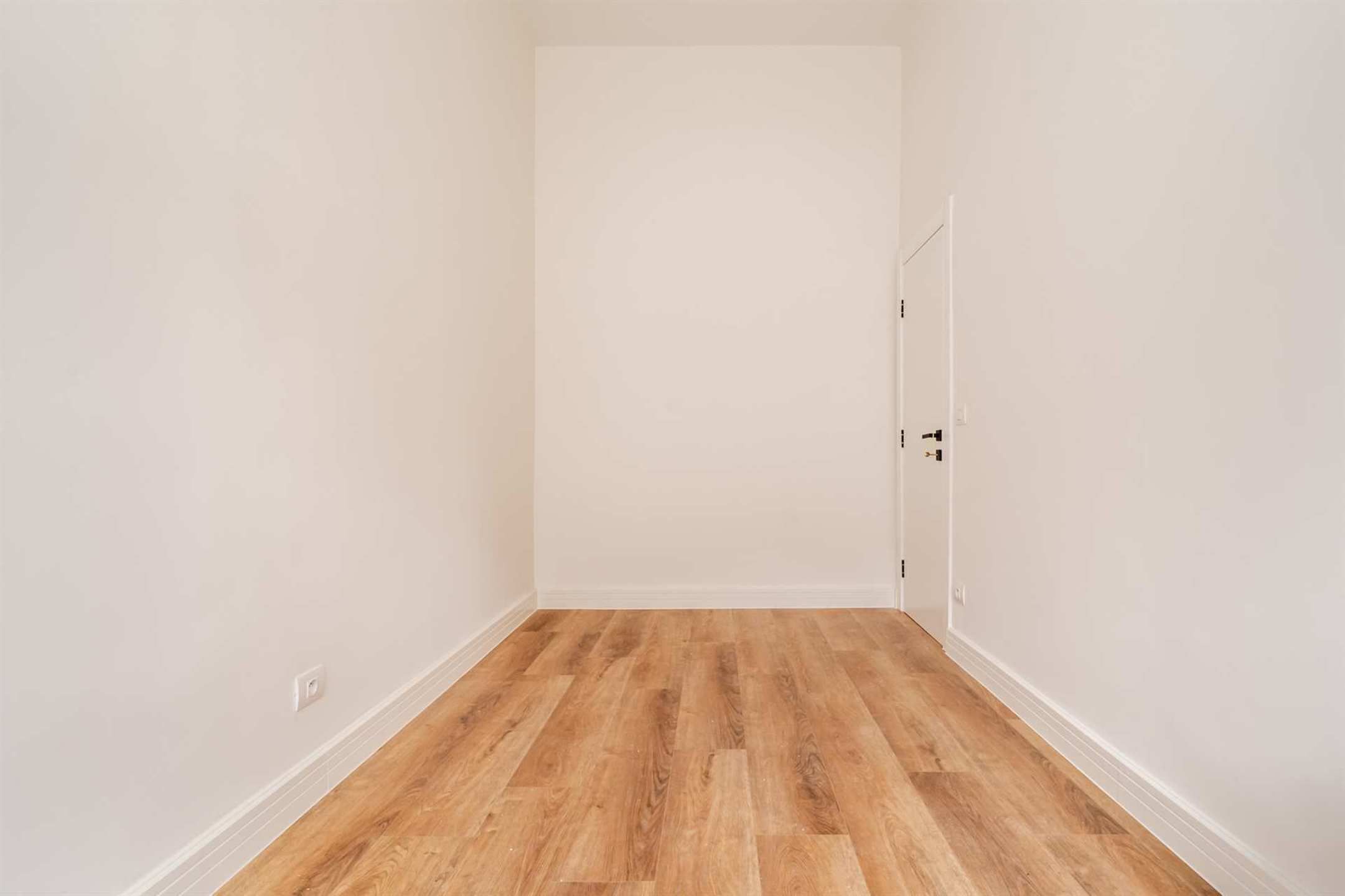 Volledig gerenoveerd 2 slaapkamer app te Antwerpen-Zuid foto 9