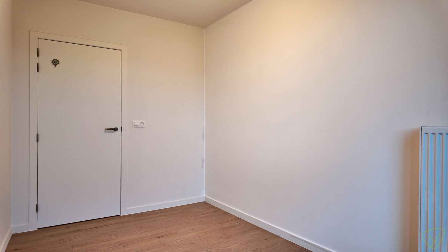 Modern en energiezuinig duplex-appartement met terras en parkeerplaats in het centrum van Zomergem foto 16