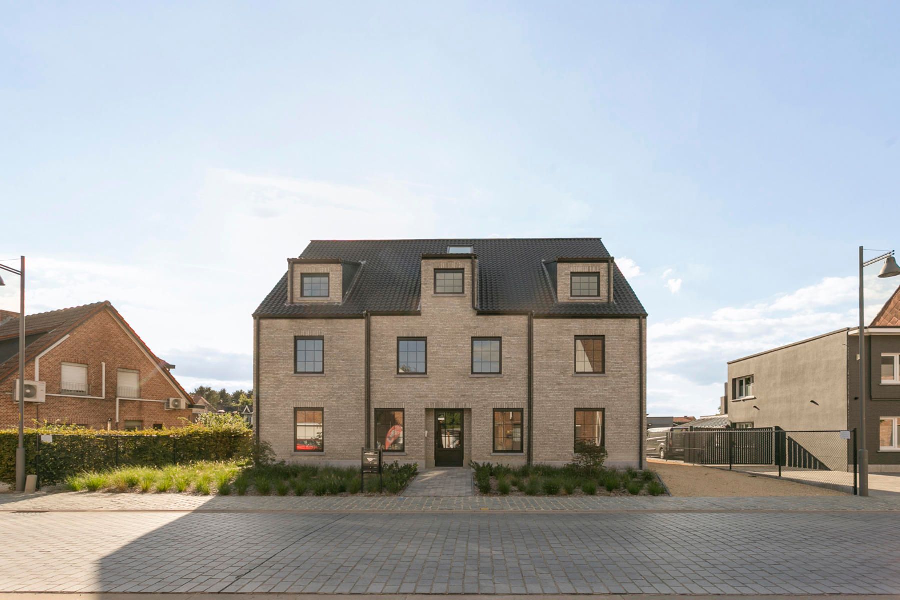 Exclusieve nieuwbouwpenthouse  te ITEGEM  foto {{pictureIndex}}