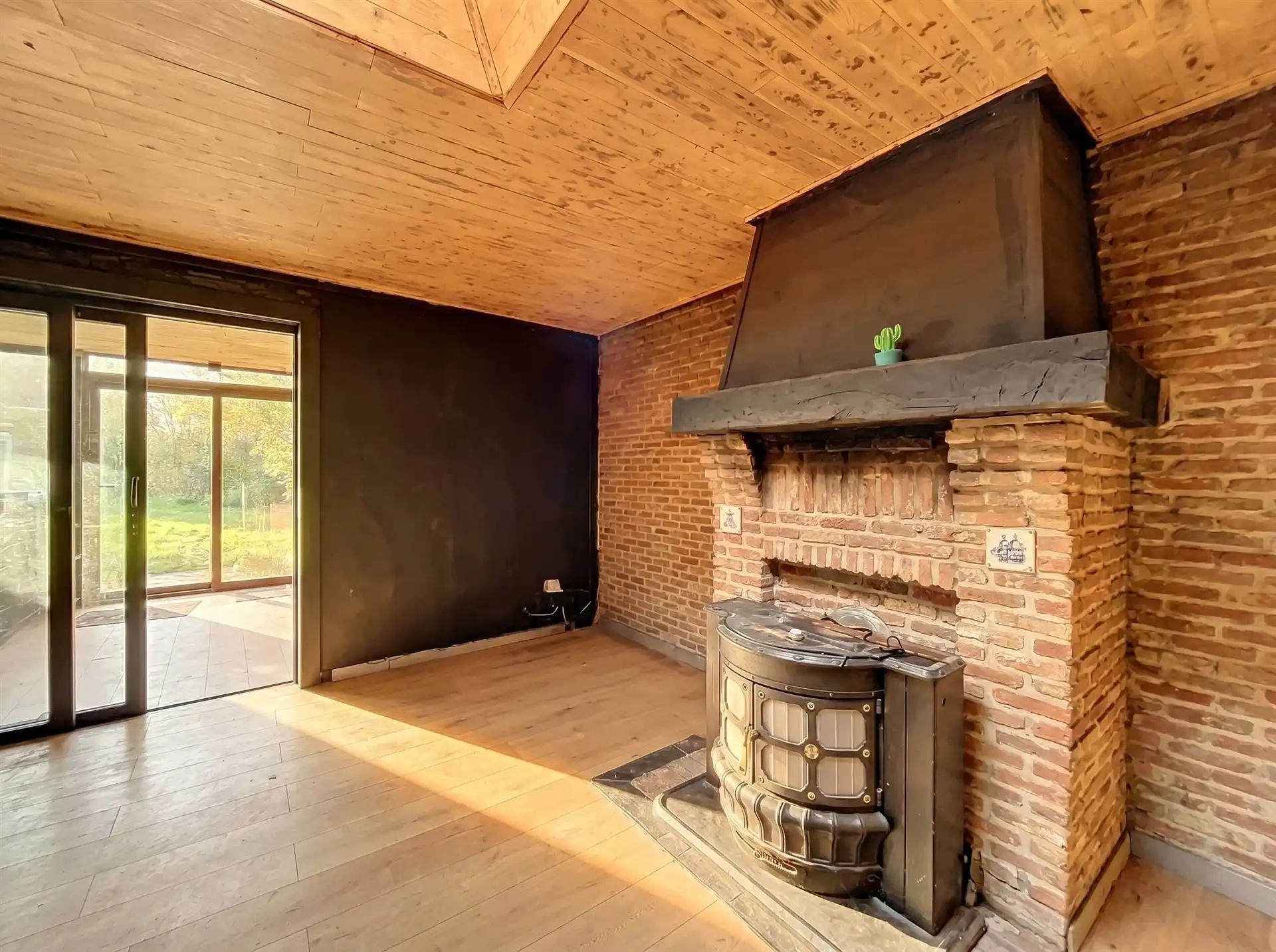 Op te frissen recreatiewoning op perceel van 1.064m²! foto 5