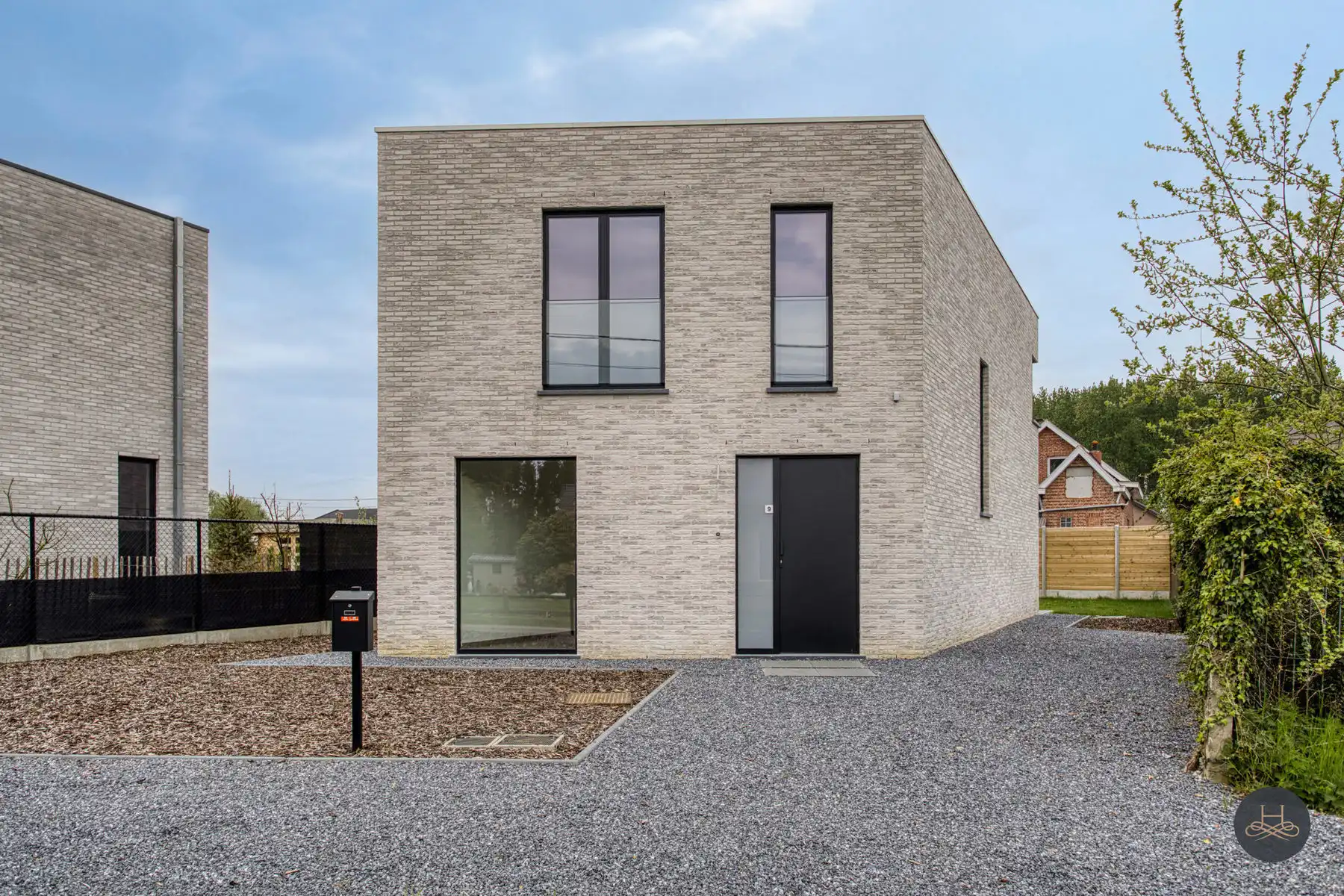 Moderne BEN-woning met hoogwaardige afwerking op toplocatie foto {{pictureIndex}}