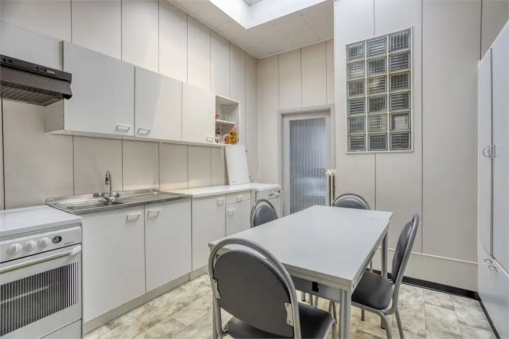 Handelshuis op toplocatie foto 14