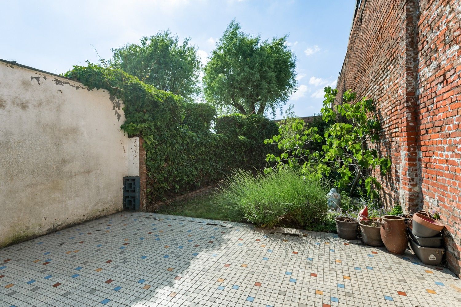 Woning met 3 slaapkamers, tuin en kelder te koop in Merksem! foto 10