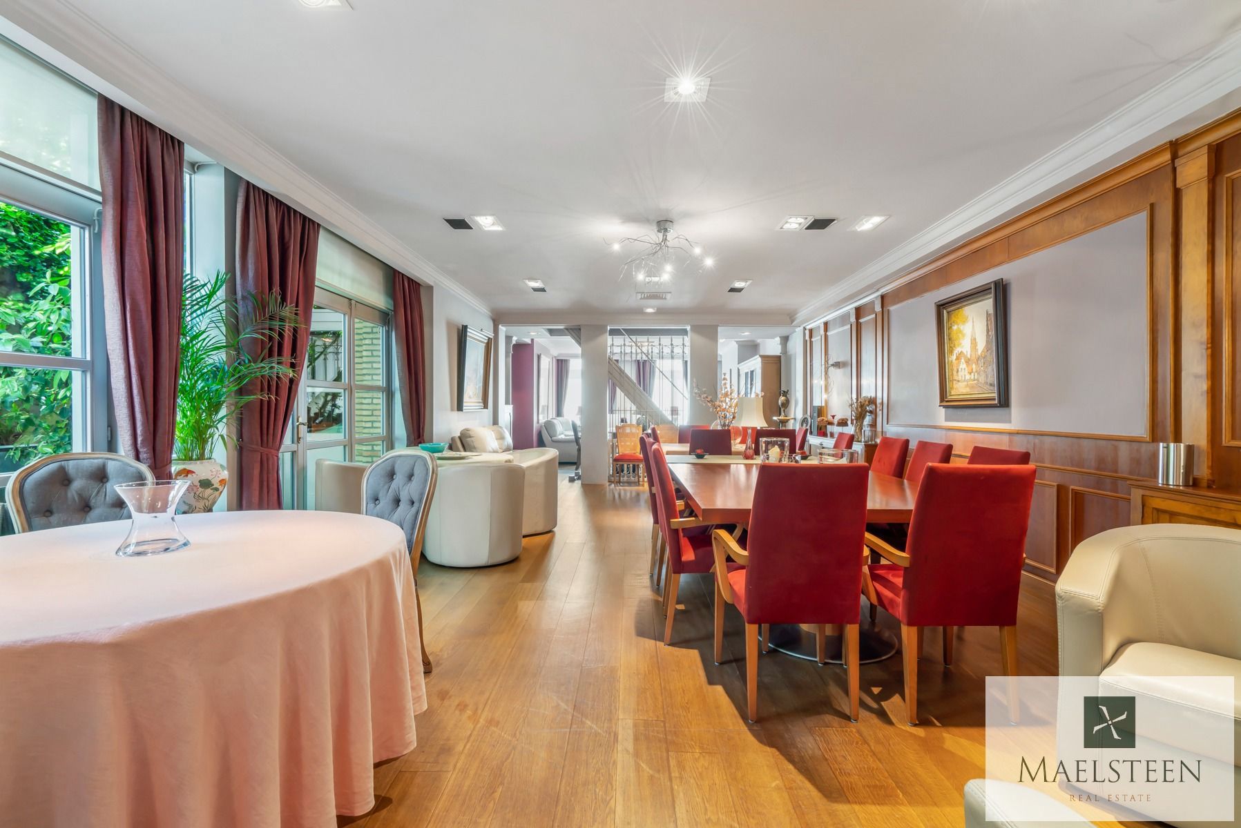 Verrassend ruime woning, centraal gelegen in hartje Brugge foto 10