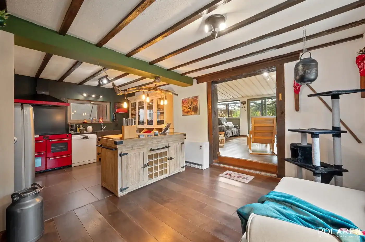 Karaktervolle landelijke woning met 4 slaapkamers, zwembad en groene tuin foto 3