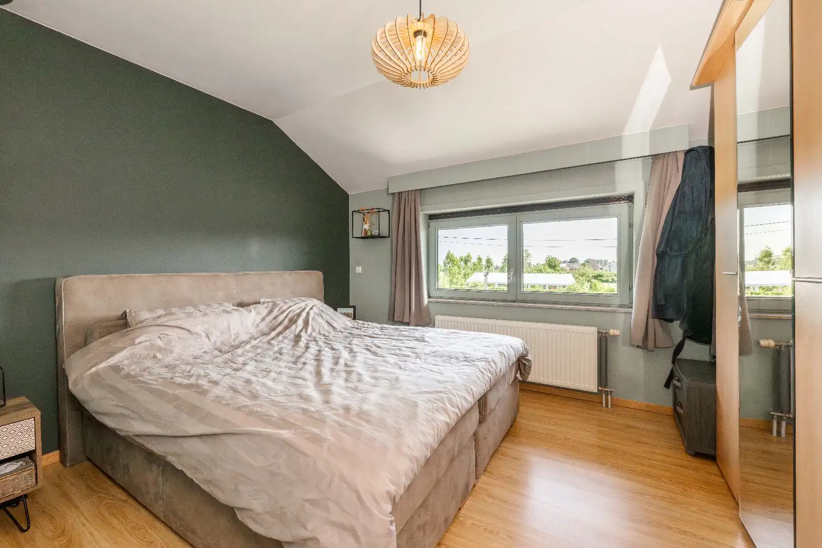 INSTAPKLARE GEZINSWONING  3 SLPKS | TUIN & TOEGANG ACHTEROM foto 13
