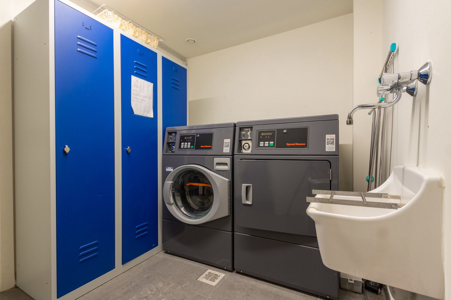 Assistentieflat met kelder in centrum Halle foto 18