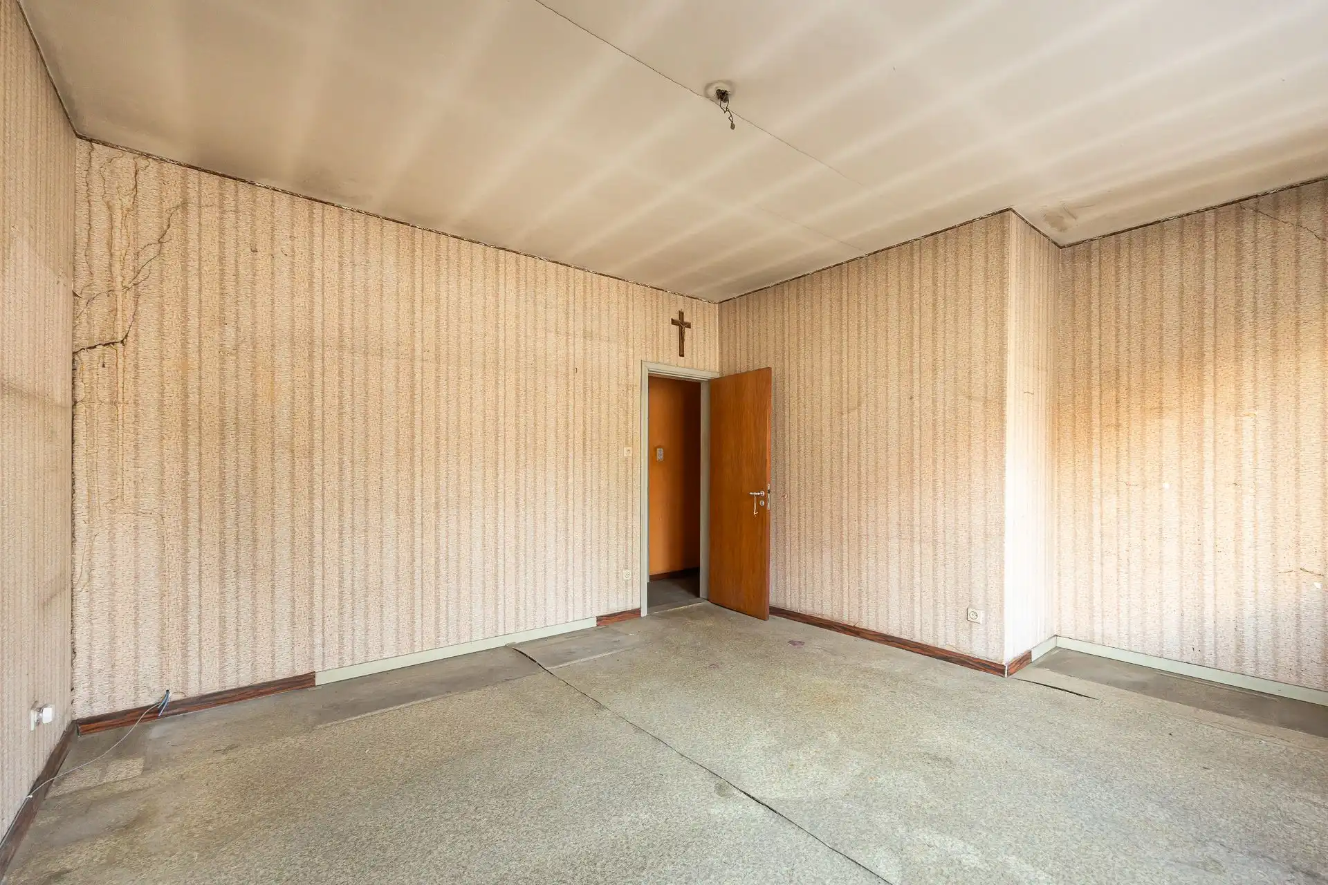 Te renoveren eengezinswoning met 2 slaapkamers en stadstuin foto 13