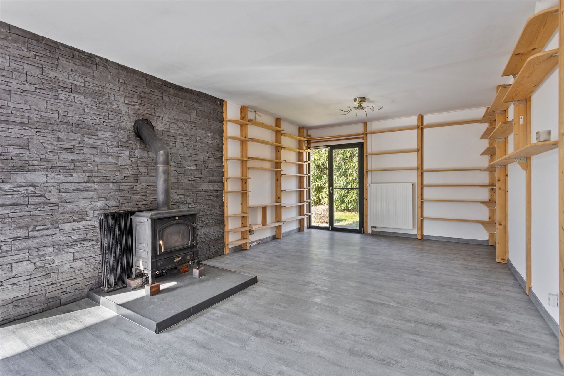 Charmante bungalow op een prachtig perceel in rustige wijk foto 6