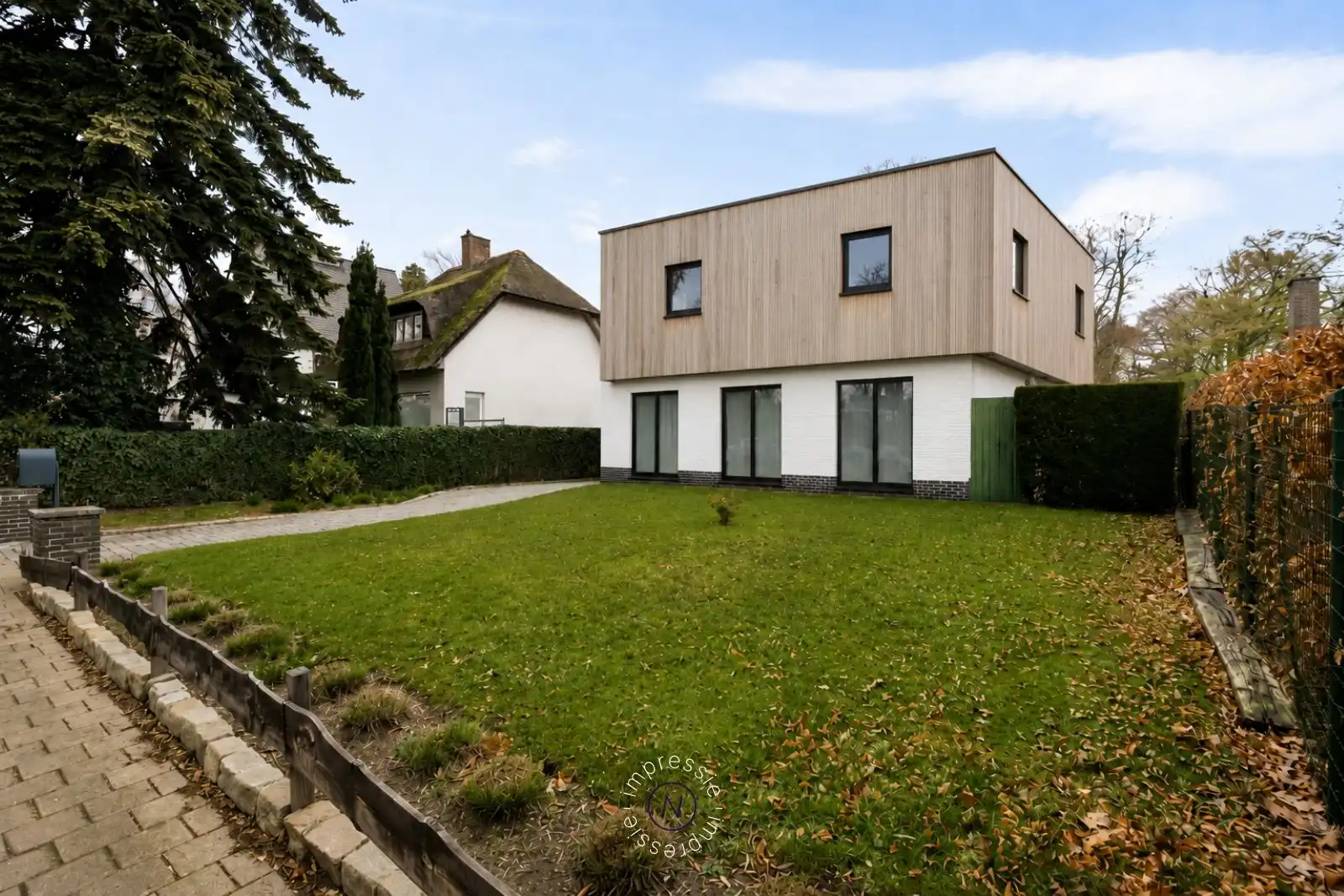 Landhuis met 5 slaapkamers op toplocatie in Kapellen ! foto 3